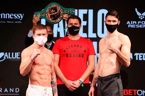 Canelo Álvarez vs. Callum Smith .